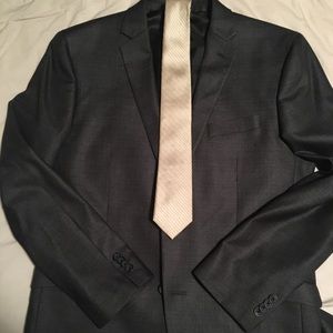 Kenneth Cole Suit and tie